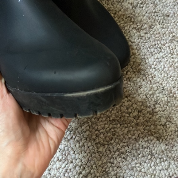 Women’s Jeffrey Campbell Cloudy Chelsea Rubber Rain Boot size 10 - Picture 4 of 4